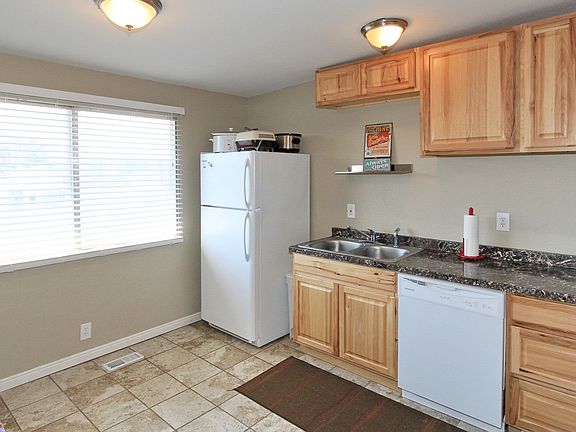 5th image of 3261 S Oriole Way