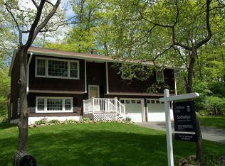 49 Skyline Dr, Brookfield, CT 06804