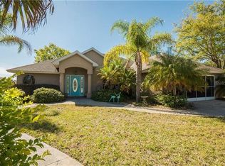 4540 Marsh Harbor Dr, Tavares, FL 32778
