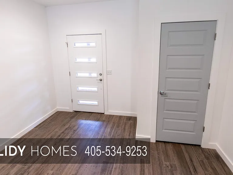 1679 Kalidy Dr — Photo 2