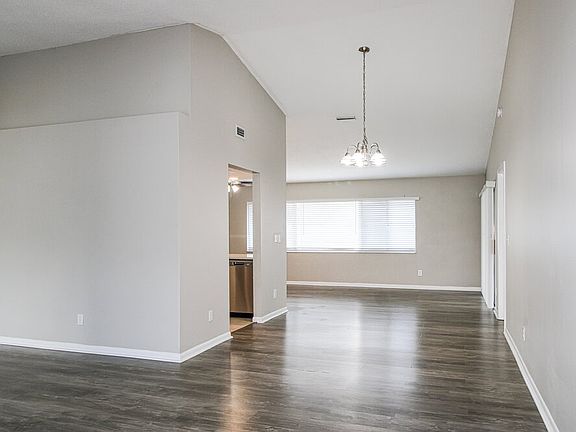 5th image of 10142 Bannister St