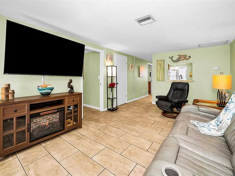 1000 Crane Ct — Photo 12