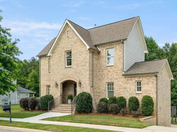 2503 Sebonac Rd, Hoover, AL 35226