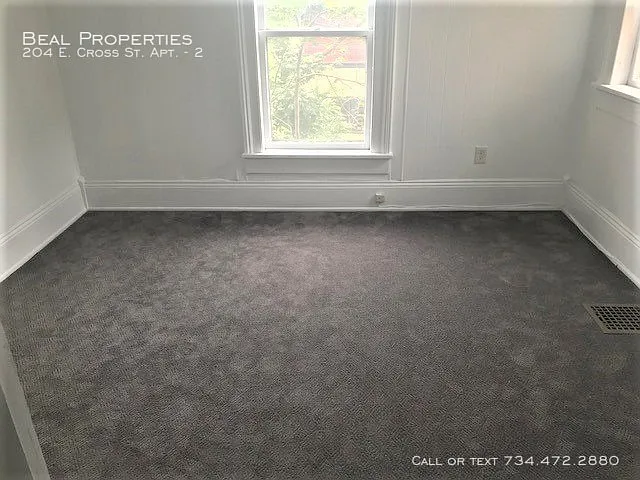 204 E Cross St #2 — Photo 8