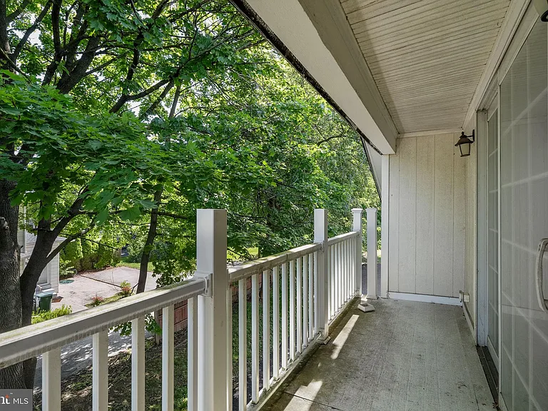 1515 Butler Pike — Photo 58