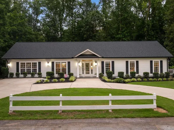 2 Lotus Ct, Greenville, SC 29609