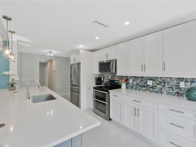 3870 White BLVD, Naples, FL, 34117