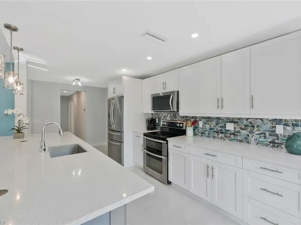 3870 White BLVD, NAPLES, FL 34117