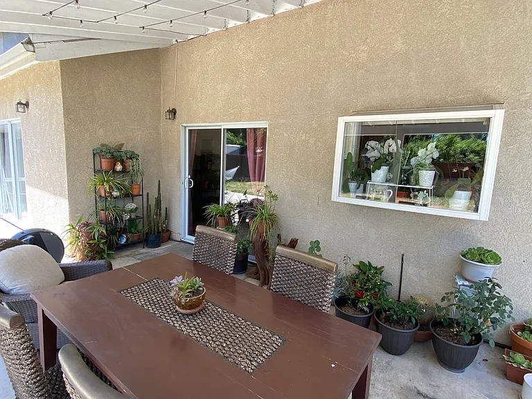 21042 Saticoy St — Photo 8
