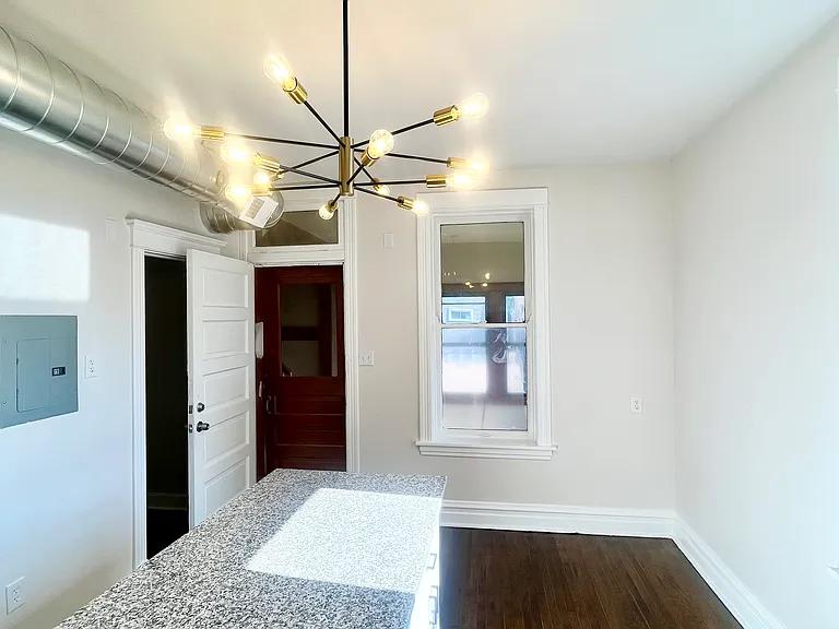 2636 W 23rd St #2R — Photo 5