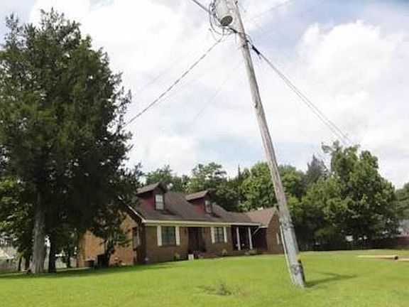 3rd image of 1811 Olive Ave