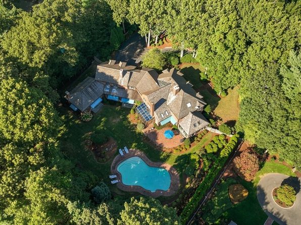 11 Fulling Mill Ln, Hingham, MA 02043
