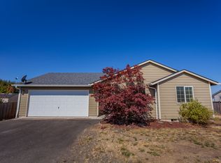 1091 Kees St, Lebanon, OR 97355