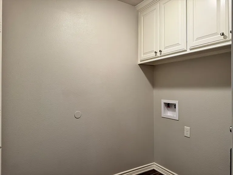 2300 Airline Dr #2305 — Photo 9