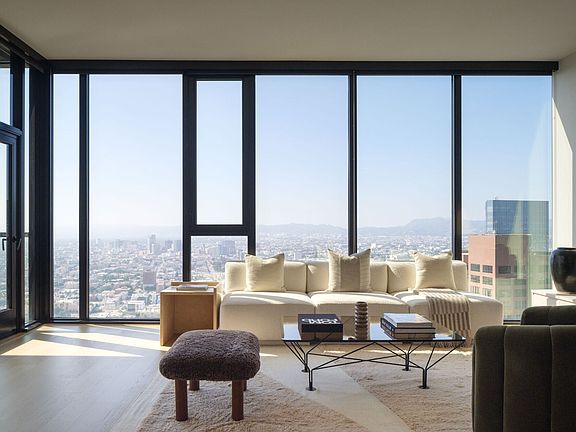 4th image of 960 W 7th St APT 1804