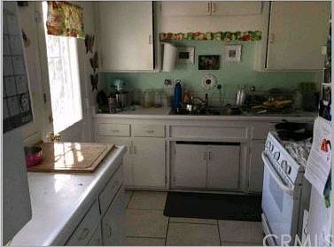 2nd image of 1911 N Kenwood Ave