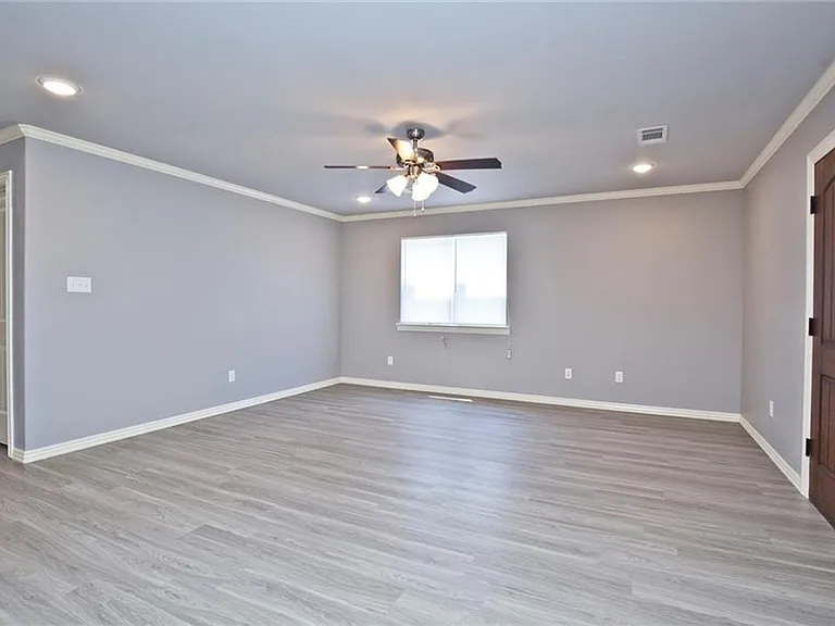 1253 N Rupple Rd — Photo 11