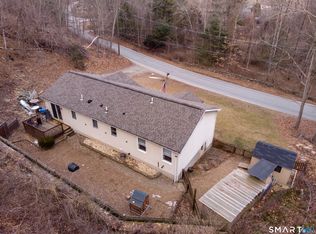 150 Searles Rd, Pomfret Center, CT 06259