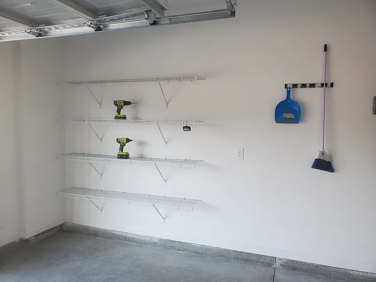Extra storage in Garage