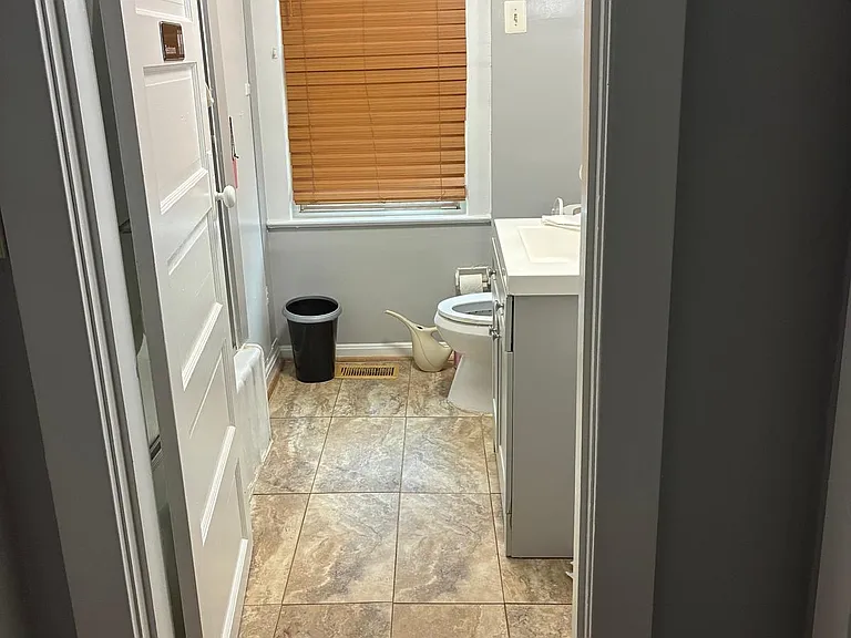 5510 44th Ave #2 — Photo 8