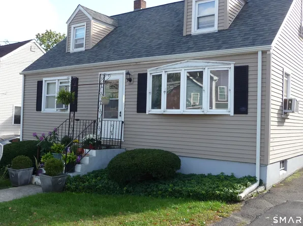 216 Granfield Avenue, Bridgeport, CT 06610
