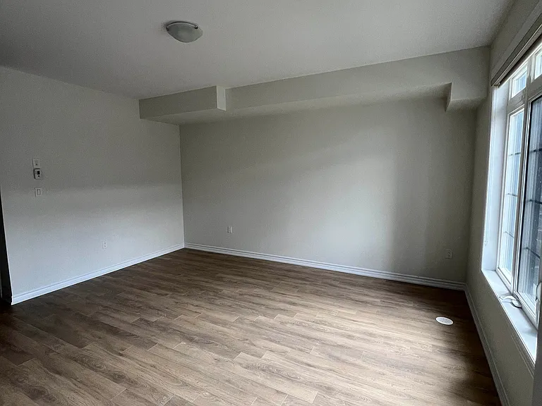 23 Verbena St — Photo 3
