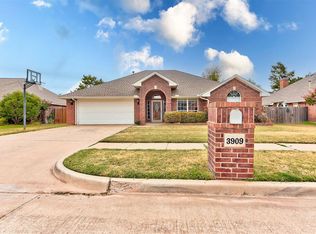 3909 Brunswick Ln, Norman, OK 73072