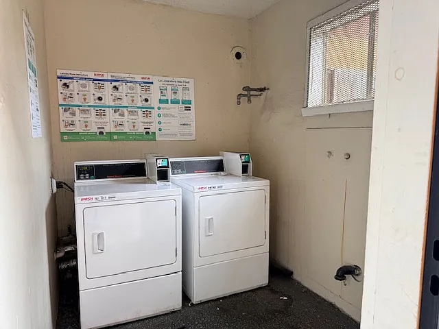 1435 Laurel Ave — Photo 25