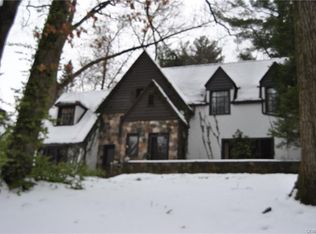 54 Westwood Dr, East Rochester, NY 14445