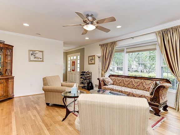 3rd image of 11707 Bunnell Ct N