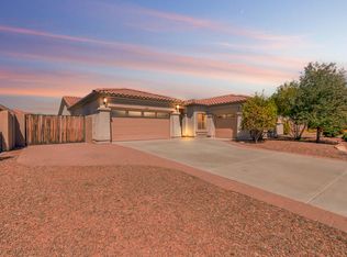 10902 E Roselle Ave, Mesa, AZ 85212