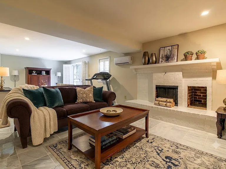 6034 Chesterbrook Rd #B — Photo 18
