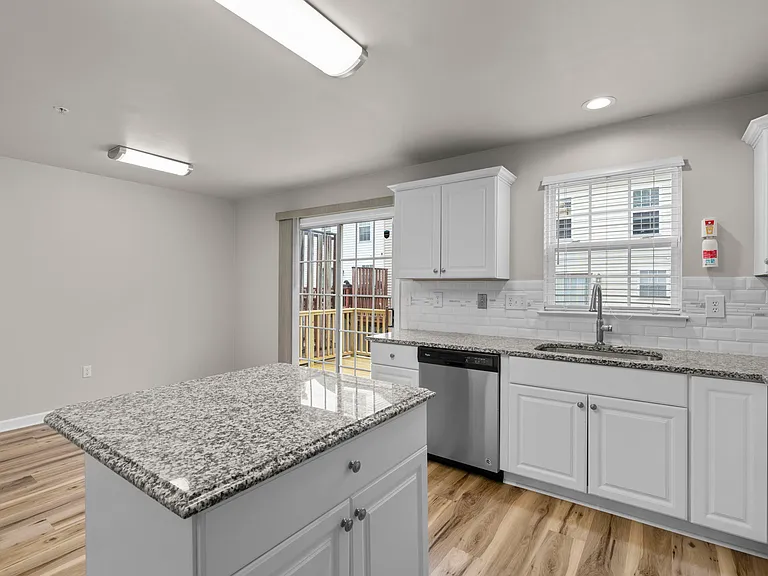 9745 Bon Haven Ln — Photo 8