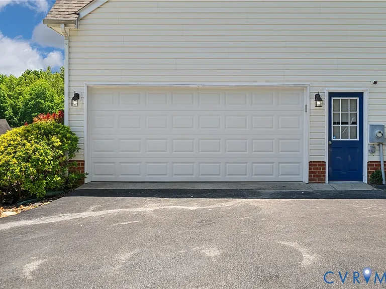 3924 Liberty Point Dr — Photo 47