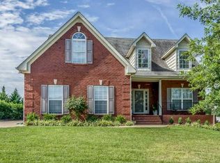 5447 Saint Ives Dr, Murfreesboro, TN 37128