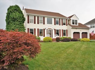 15 Mulligan Dr, Flanders, NJ 07836