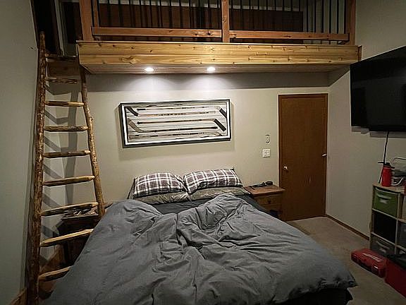 4th image of 308 Elk Ln #D