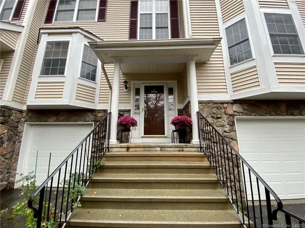 1802 Larson Drive #1802, Danbury, CT 06810