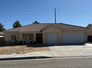 2048 W Avenue J7, Lancaster, CA 93536