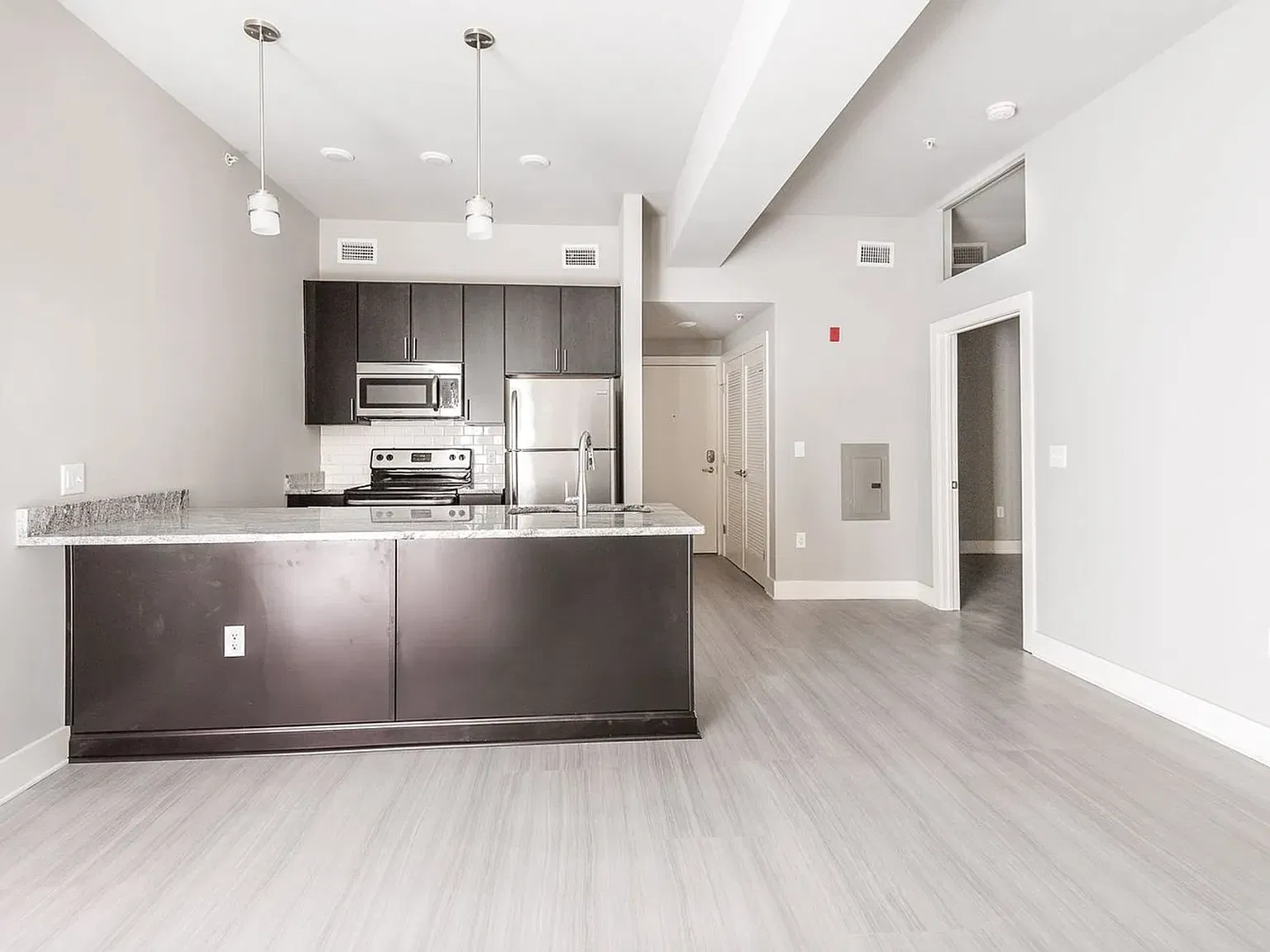 1 bed, 680 sqft, $1,400 — Photo 2