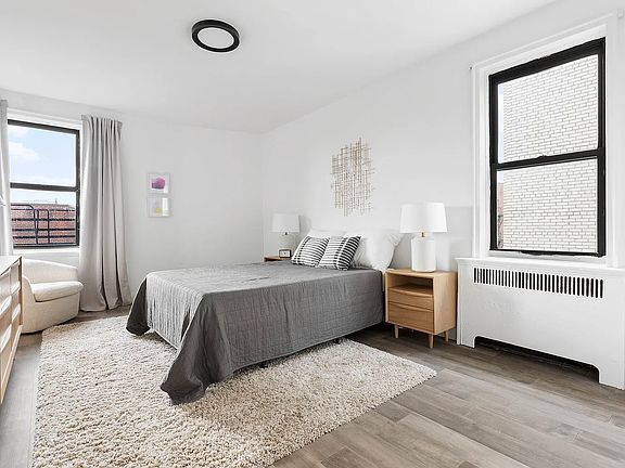 4th image of 95 Park Ter E APT 5D