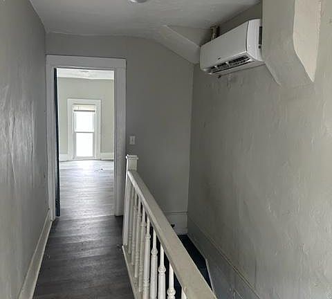 3rd image of 301 W 4th Ave
