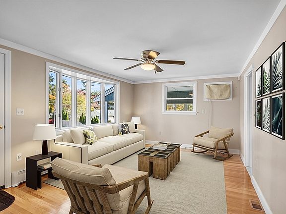 2nd image of 5 Crawford Dr