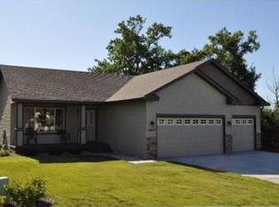 19407 Zumbro Ct NW, Elk River, MN 55330