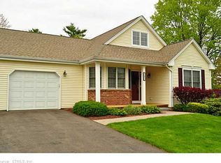 2 Hudson Ln, Windsor, CT 06095