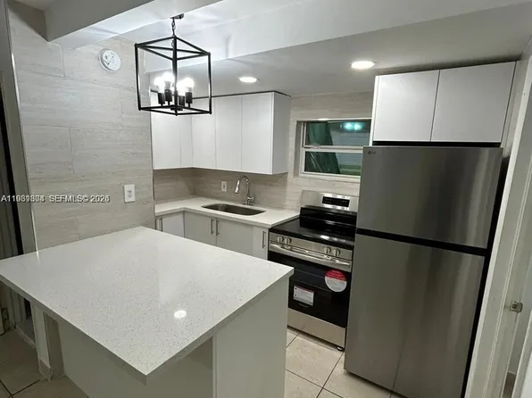 1810 NW 34th St #1, Miami, FL 33142