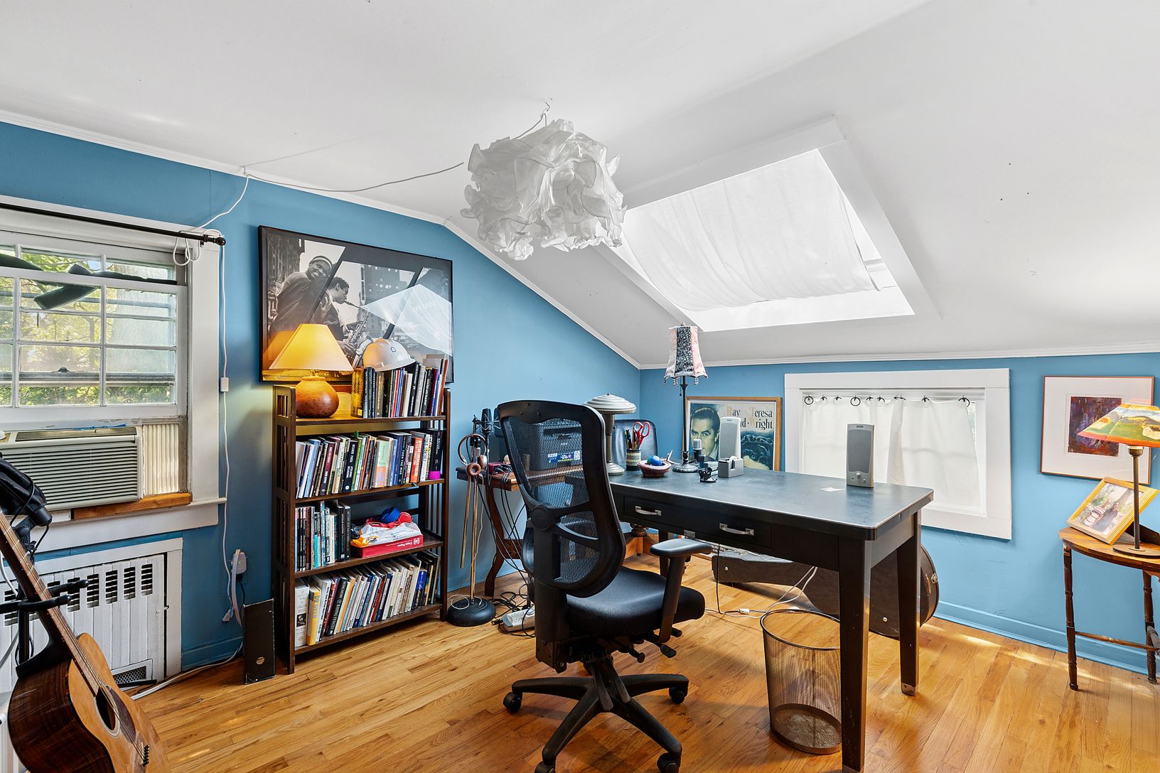 home office/ fourth bedroom
