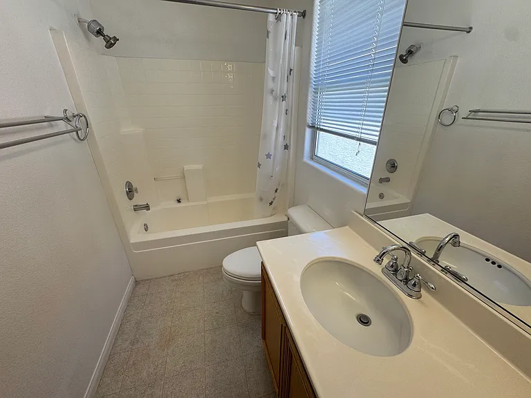 2nd bathroom