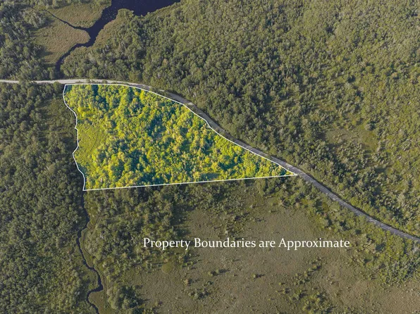 Lake Rd, West Caledonia, NS B0T 1B0