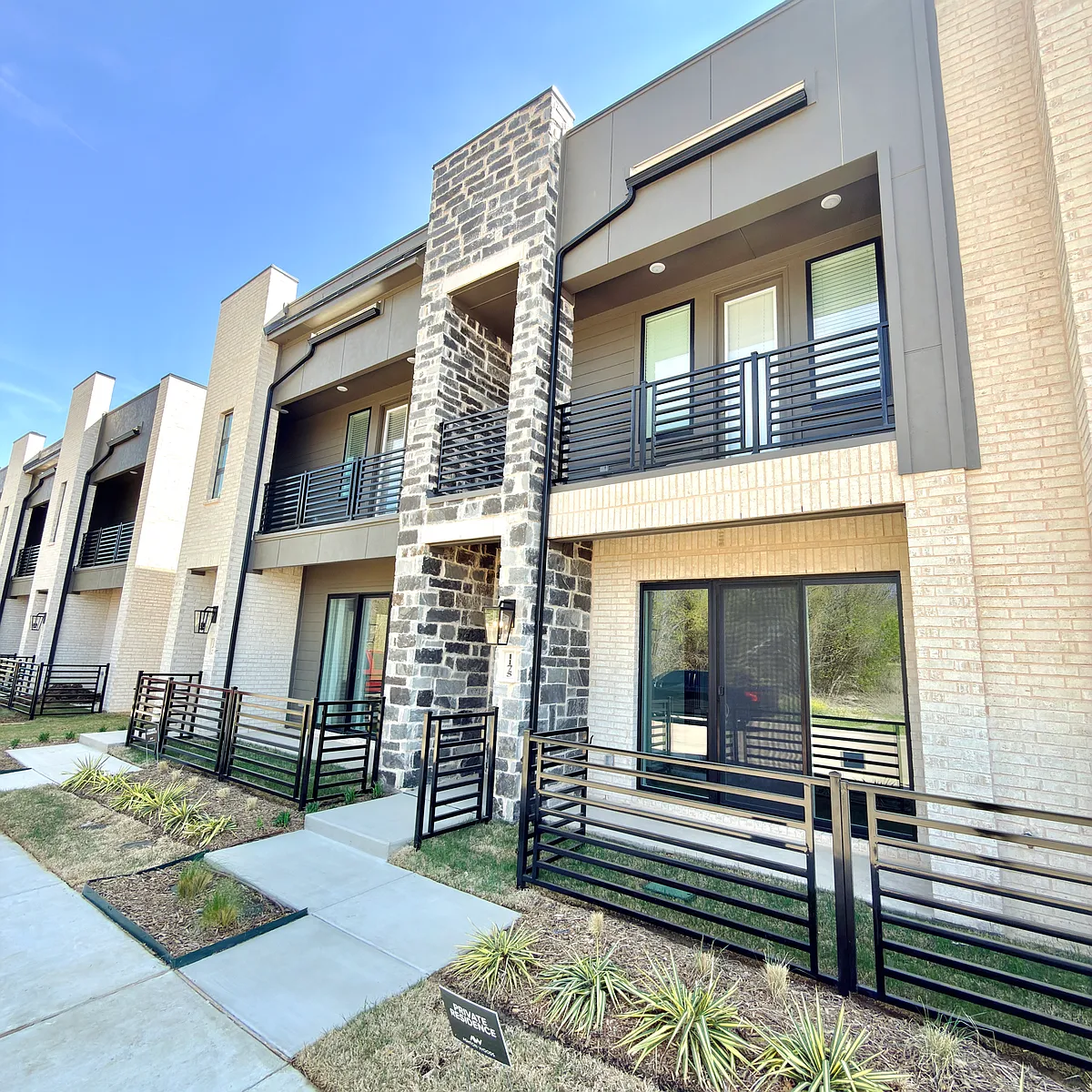 Building Photo - 1175 Doris May Dr